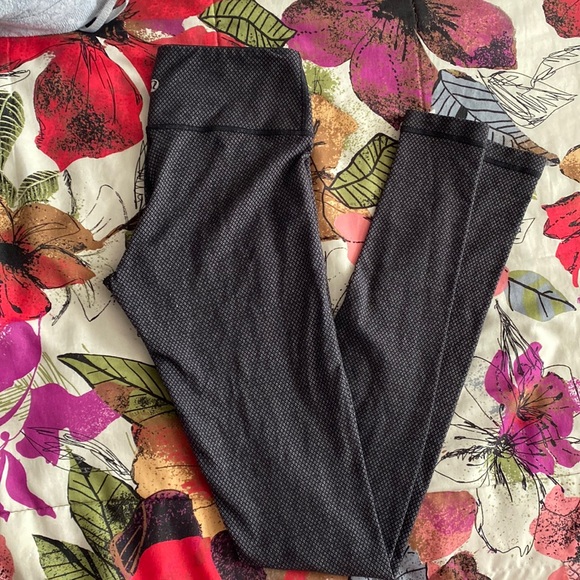 Lululemon Wunder Under Pant - Picture 4 of 9